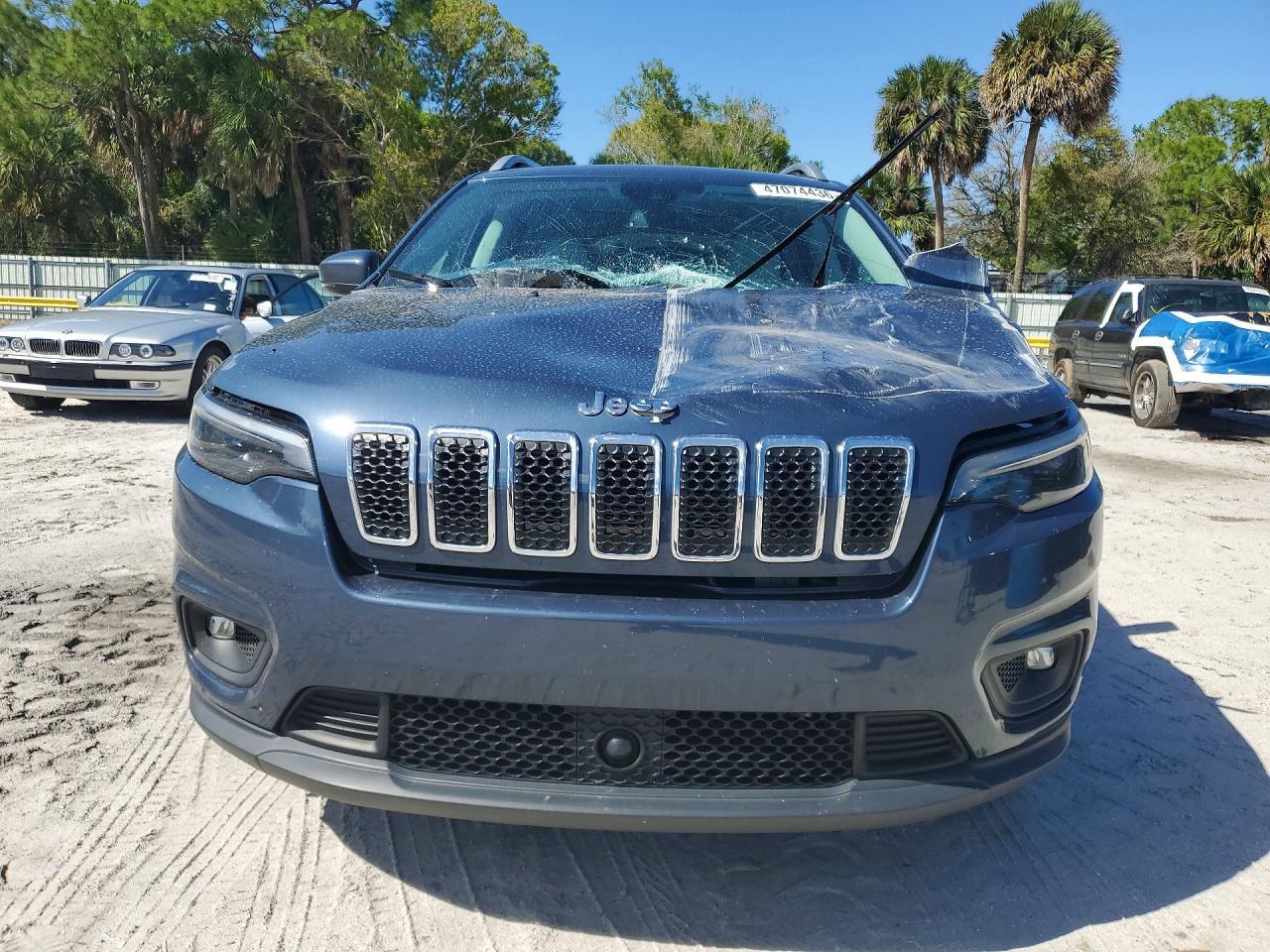 2021 Jeep Cherokee Latitude Lux - zdjęcie 5