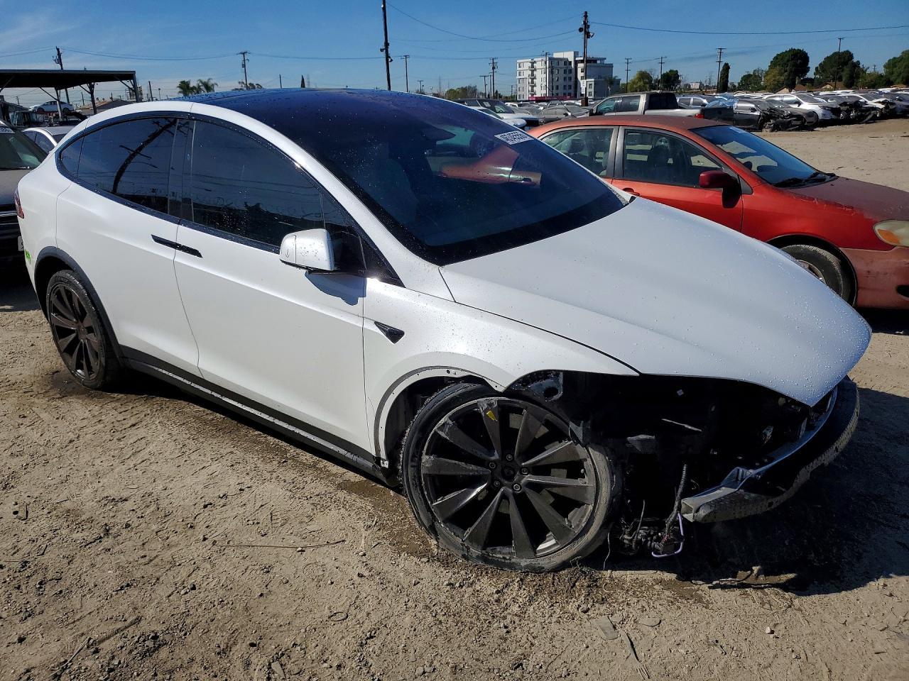 2022 Tesla Model X - zdjęcie 4