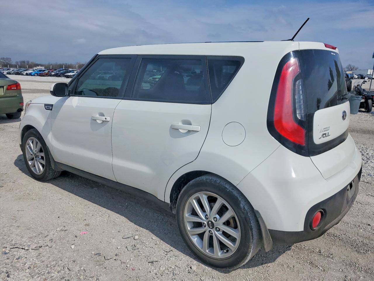 2017 Kia Soul Base - zdjęcie 2