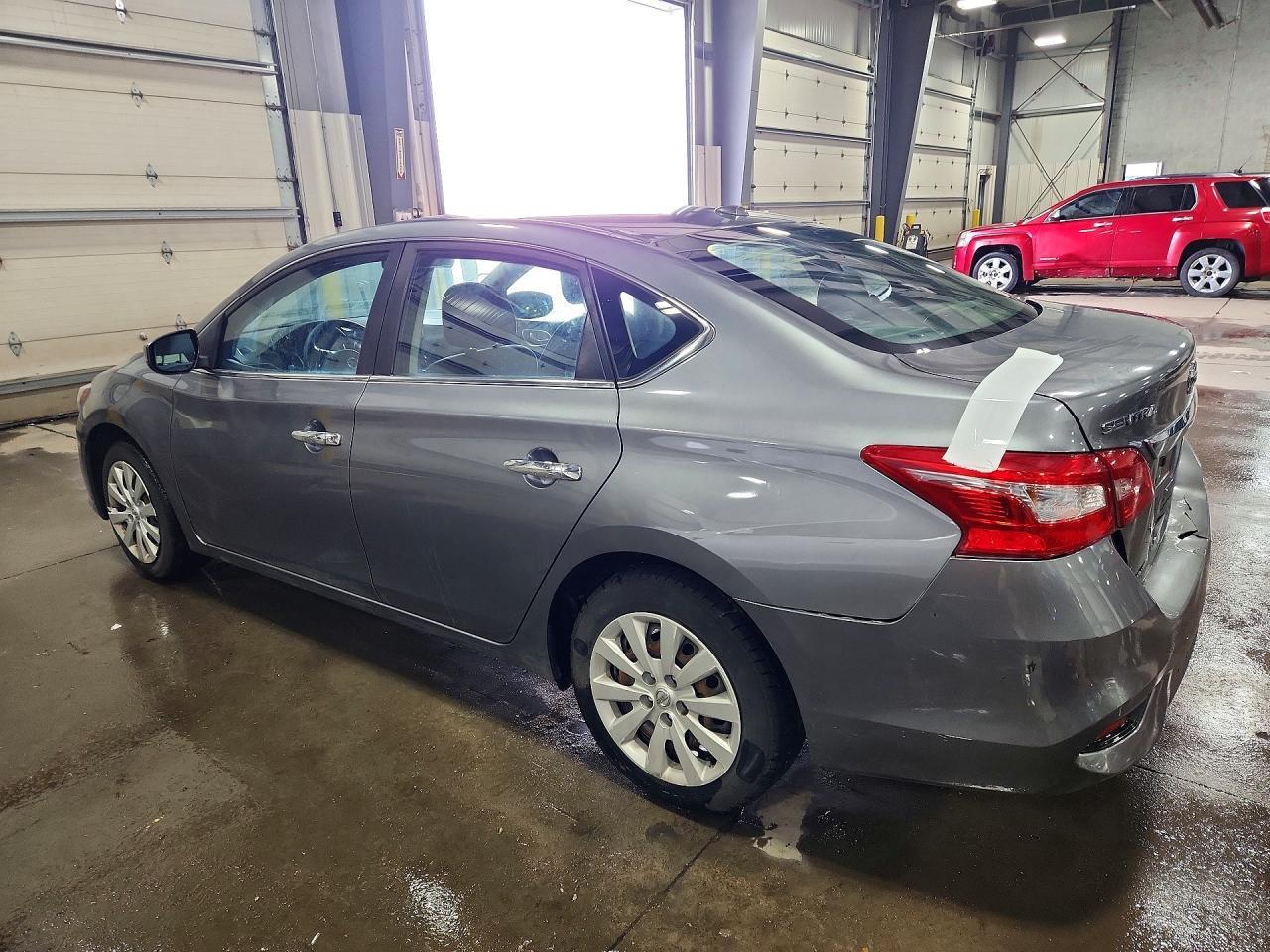 2017 Nissan Sentra S - zdjęcie 2