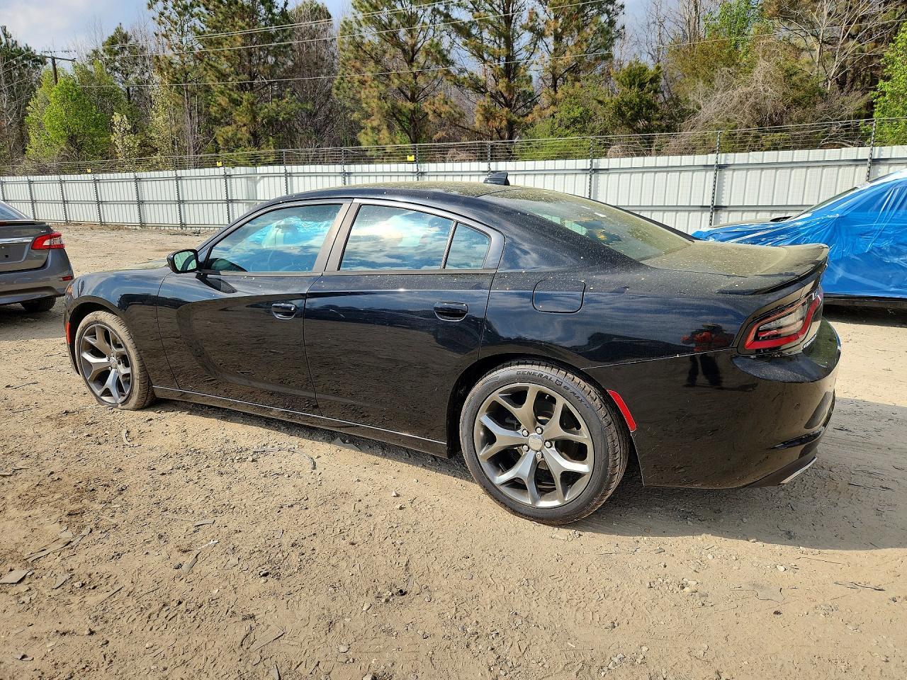 2015 Dodge Charger Sxt - zdjęcie 2