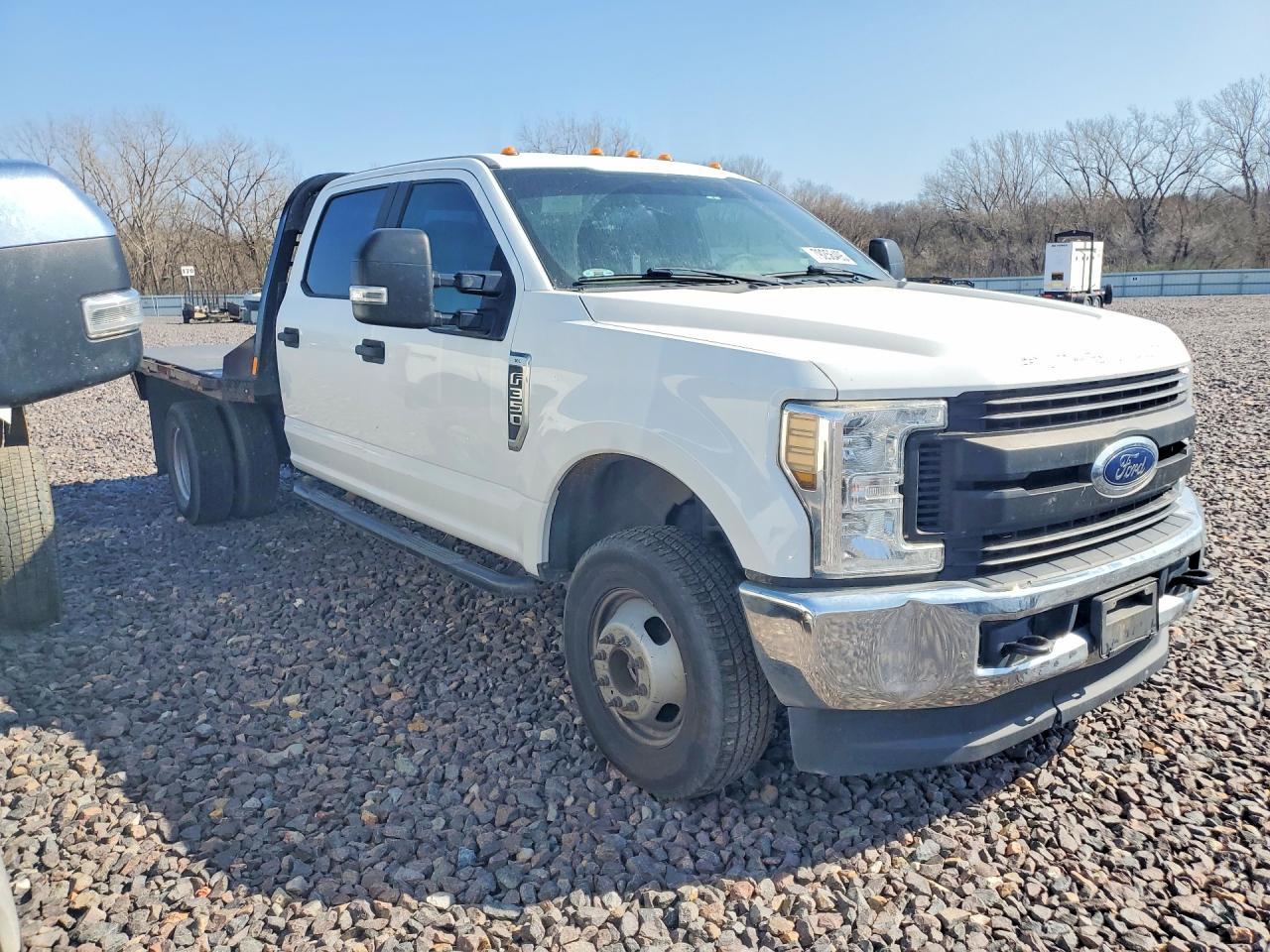 2019 Ford F350 Super Duty - zdjęcie 4