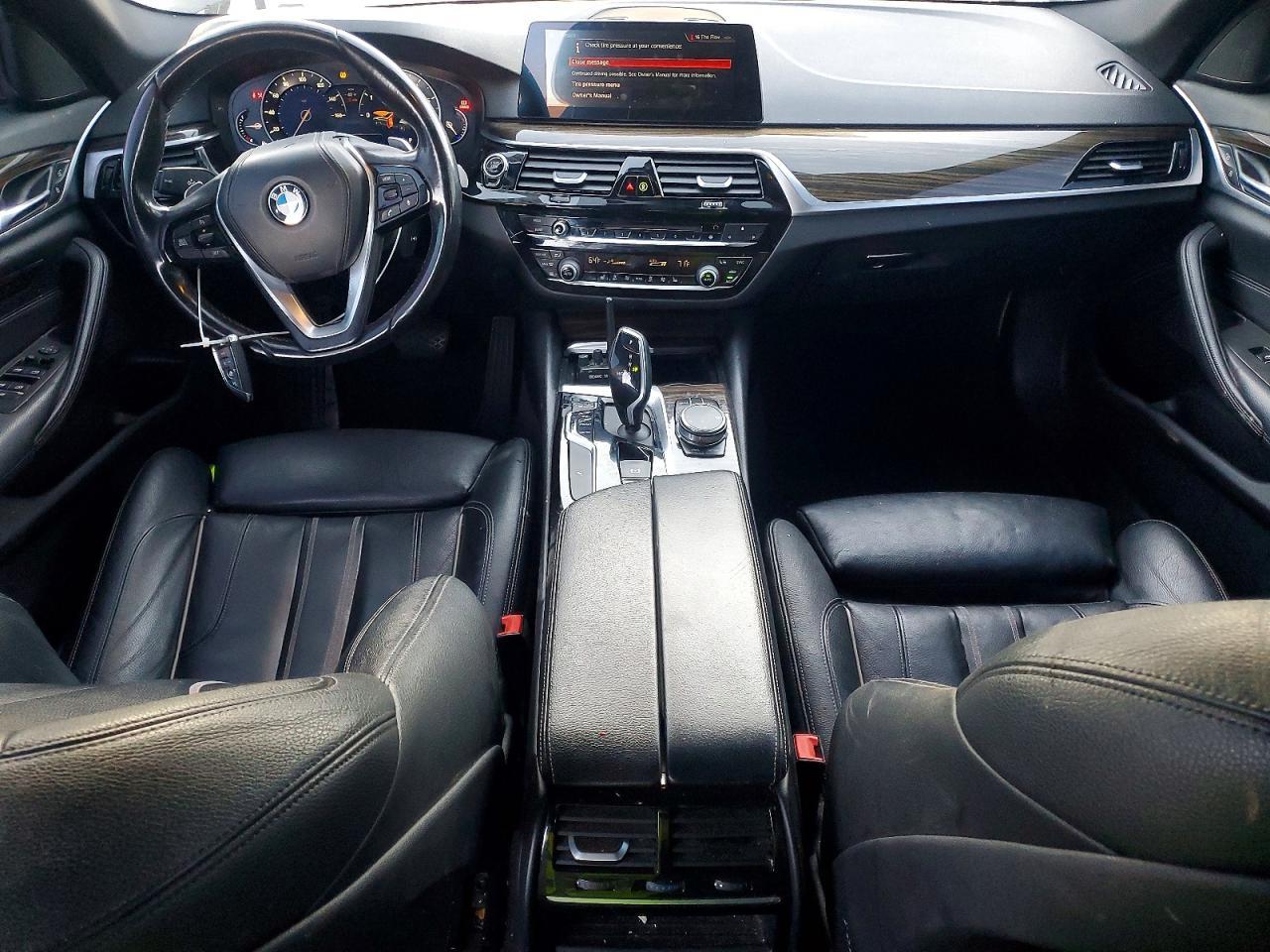 2019 BMW 530 I - zdjęcie 8
