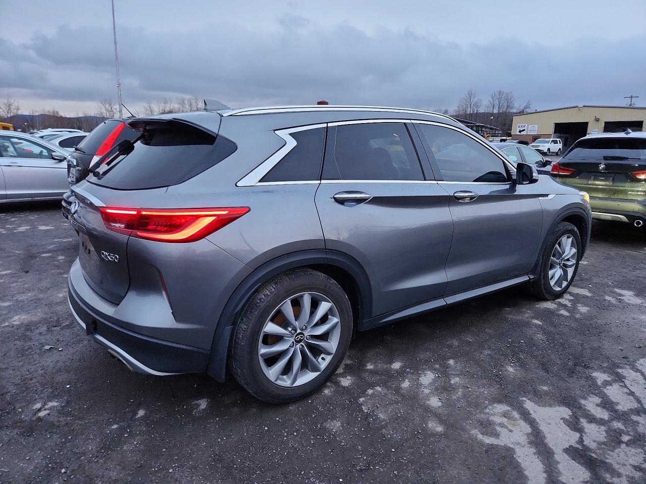 2020 Infiniti Qx50 Luxe - zdjęcie 3