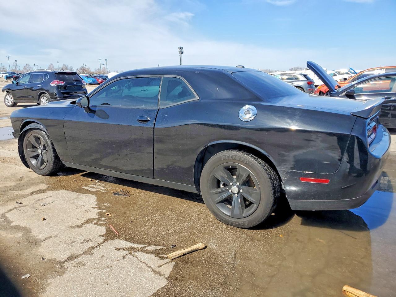 2023 Dodge Challenger Sxt - zdjęcie 2