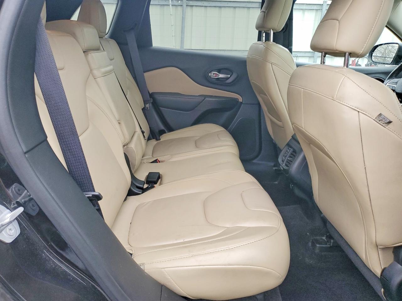 2016 Jeep Cherokee Limited - zdjęcie 11