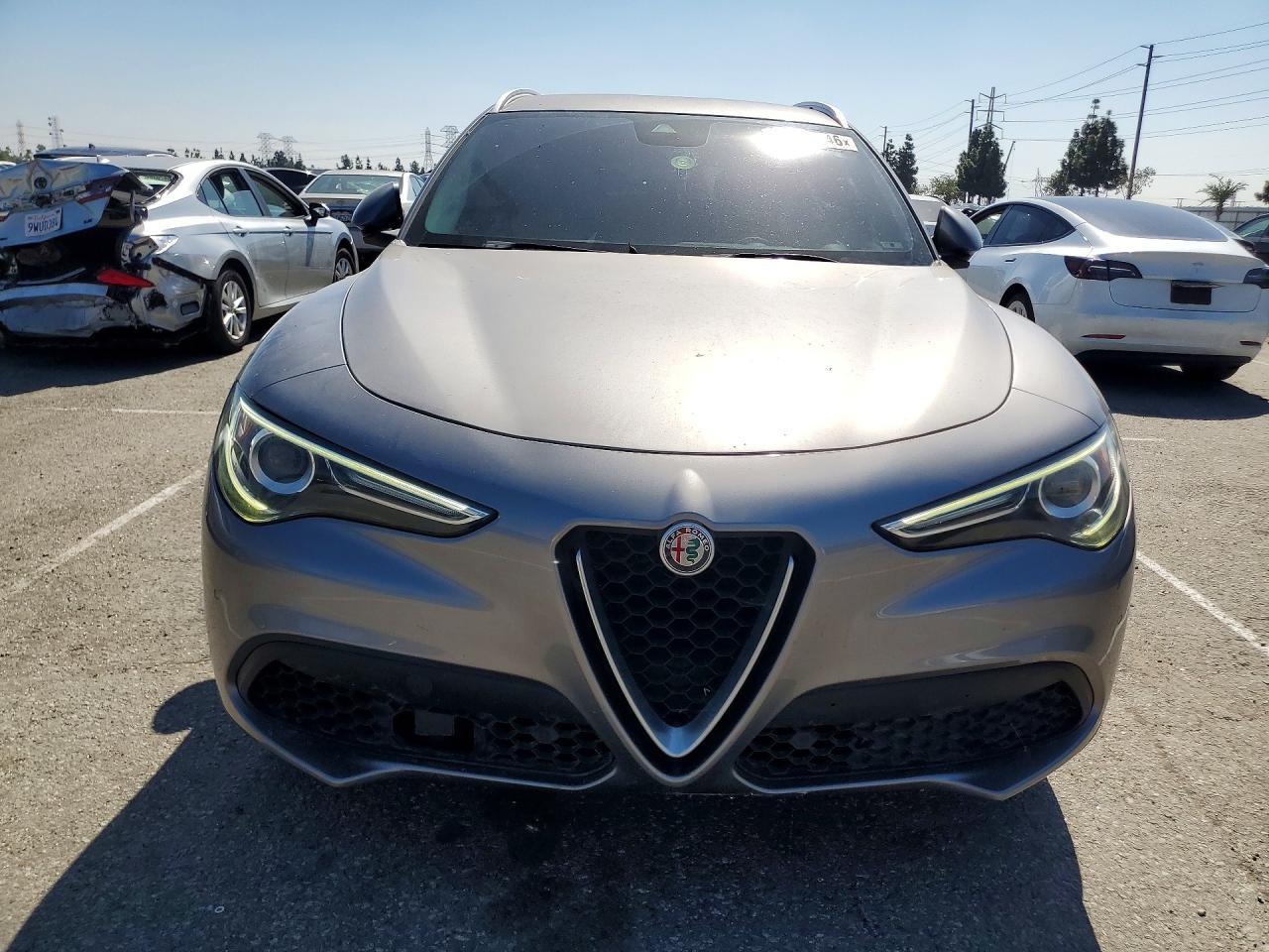 2018 Alfa Romeo Stelvio Ti - zdjęcie 5