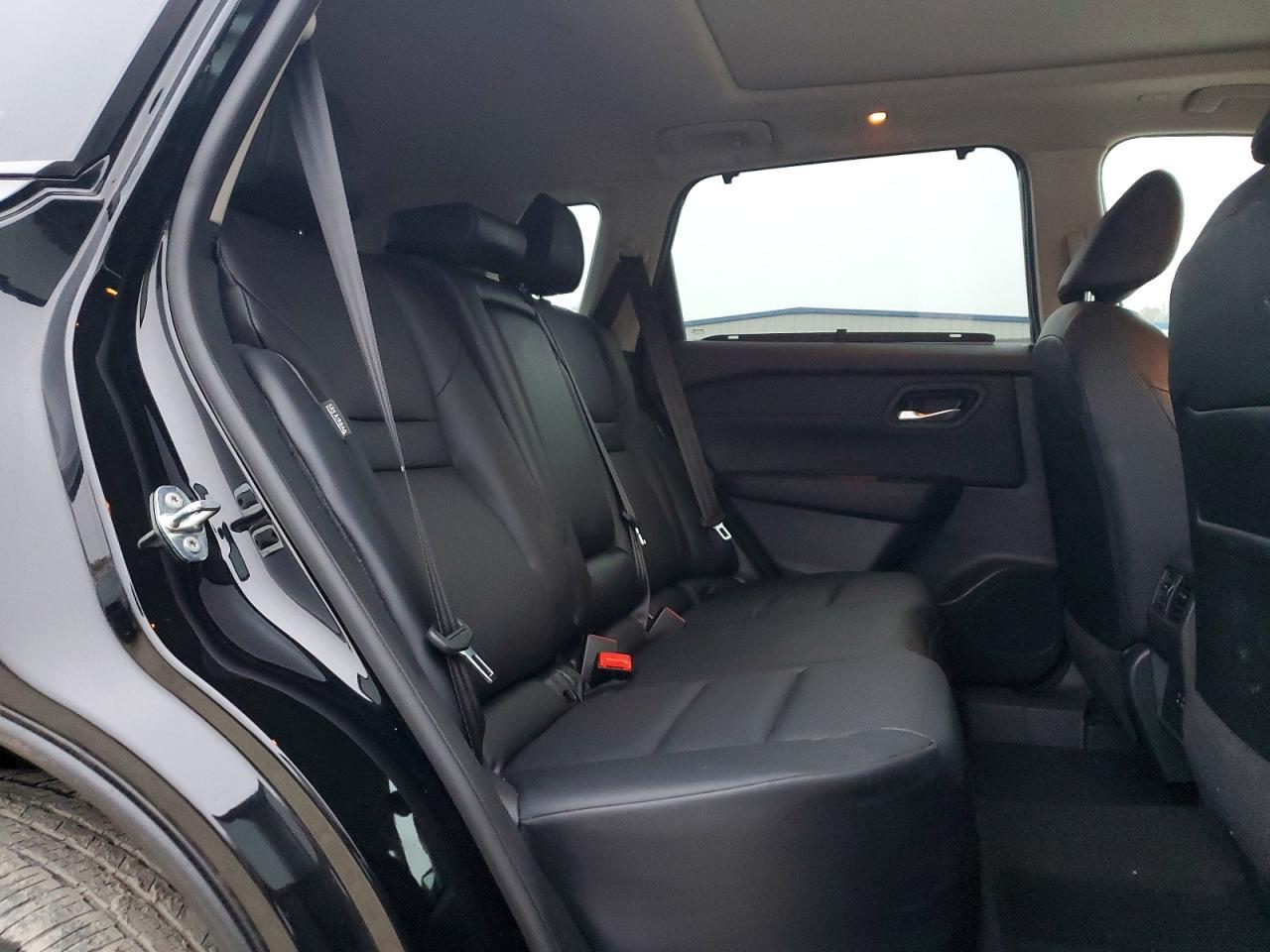 2023 Nissan Rogue Sv - zdjęcie 11