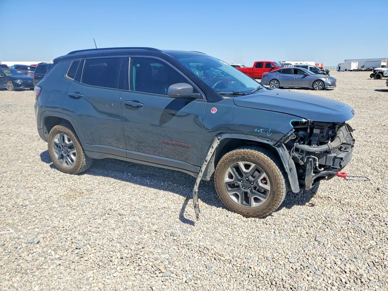 2017 Jeep Compass Trailhawk - zdjęcie 4