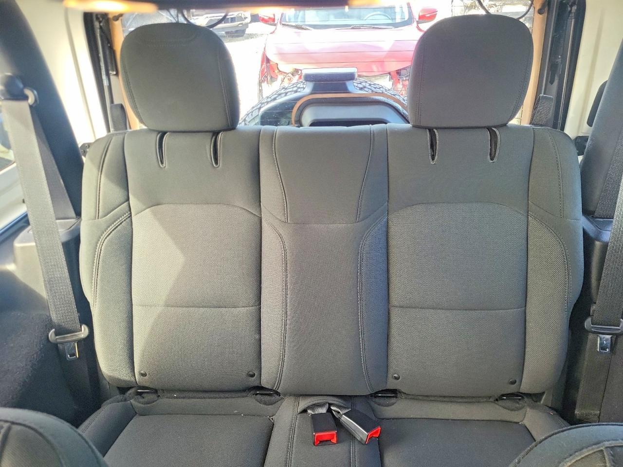 2019 Jeep Wrangler Sport 4Wd - zdjęcie 10