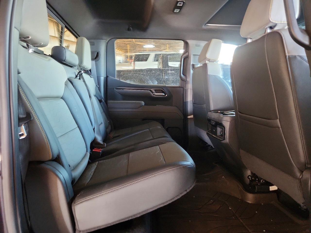 2024 Chevrolet Silverado K1500 Zr2 - zdjęcie 10