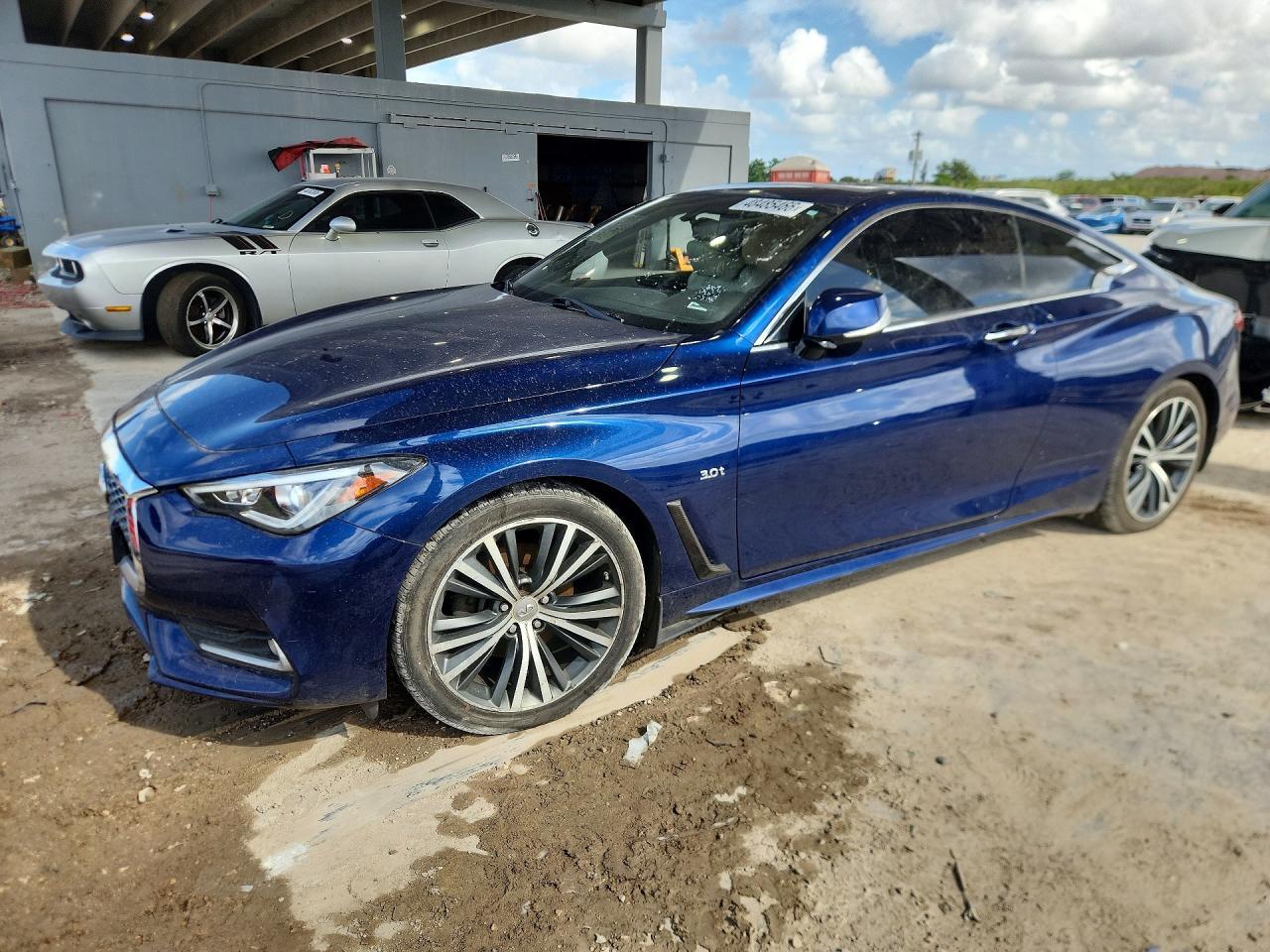 Infiniti Q60 - zdjęcie 1