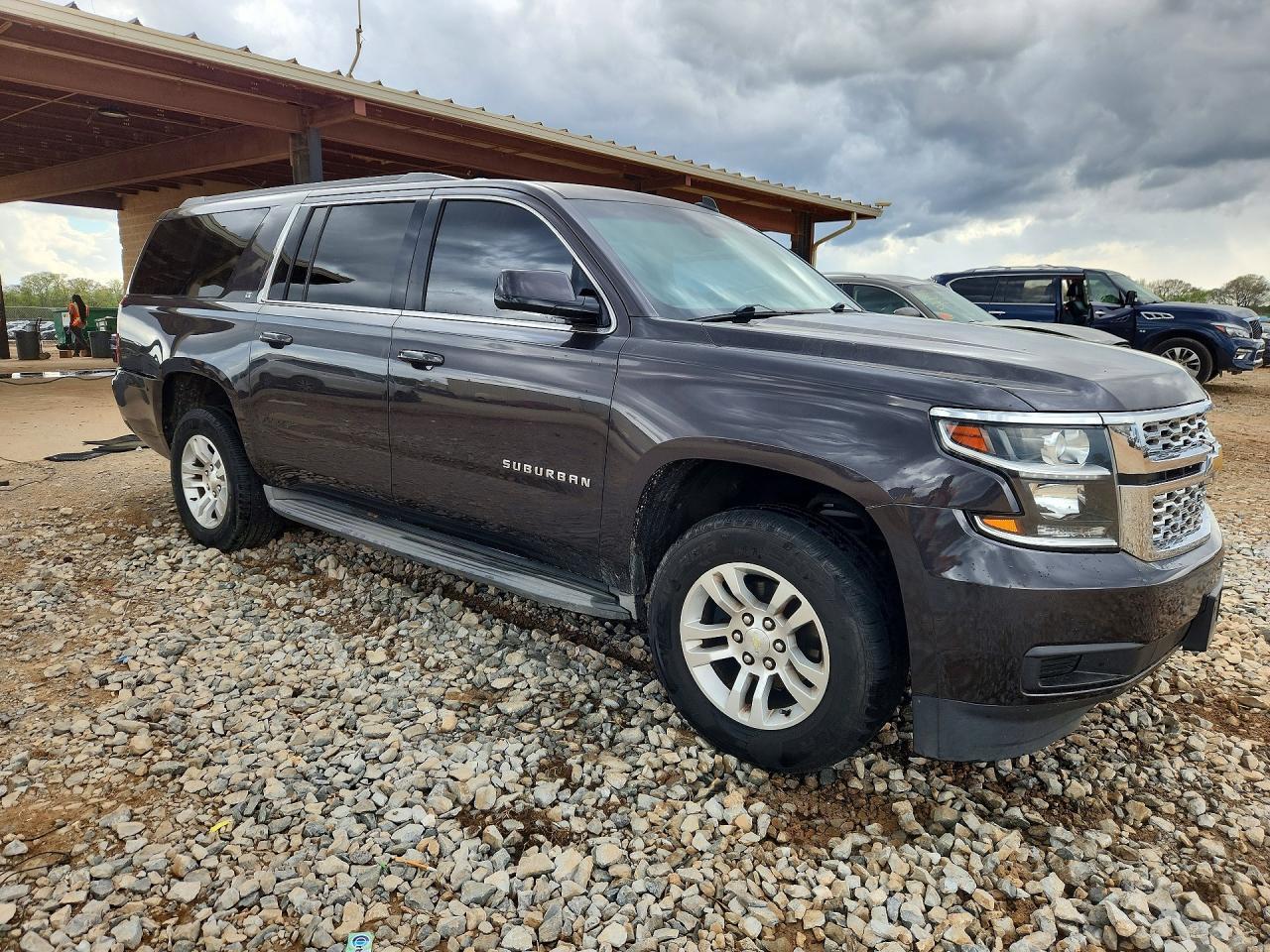 2015 Chevrolet Suburban K1500 Lt - zdjęcie 4