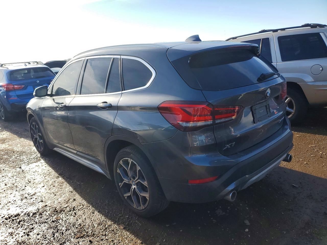 2021 BMW X1 xDrive28I - zdjęcie 2