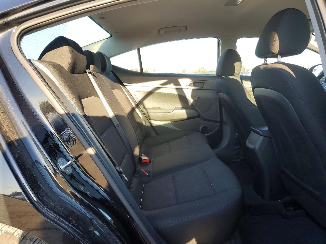 2020 Hyundai Elantra Se - zdjęcie 10