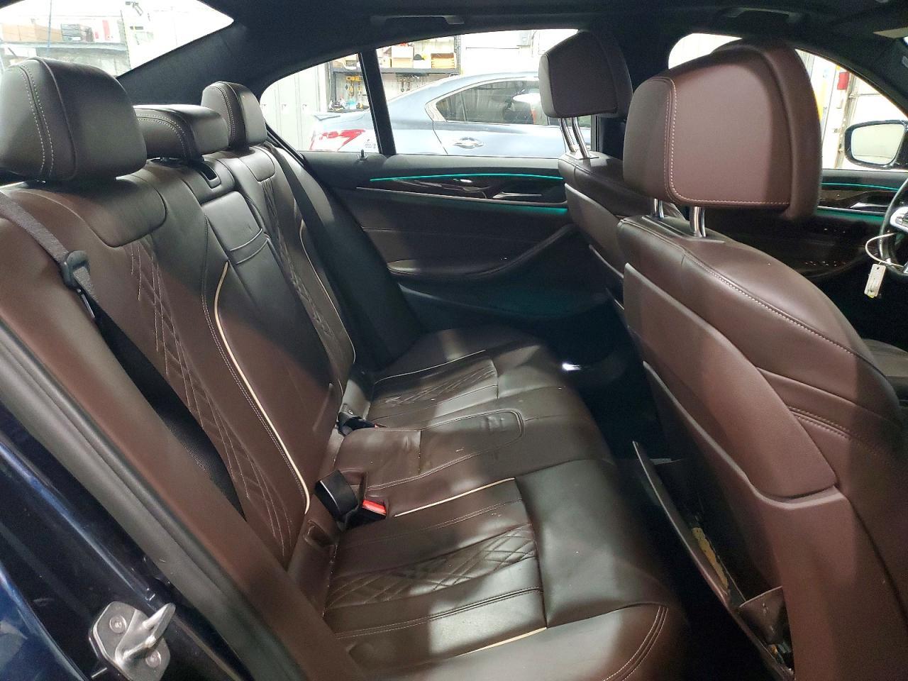 2018 BMW 530 Xi - zdjęcie 10