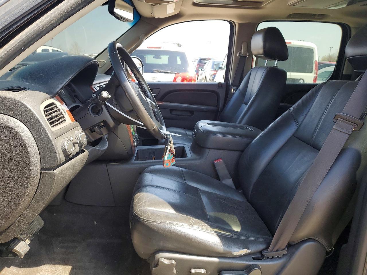 2014 Chevrolet Suburban Lt - zdjęcie 7