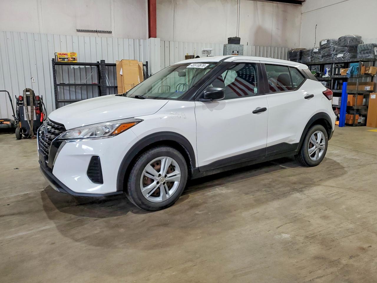 2021 Nissan Kicks S - zdjęcie główne