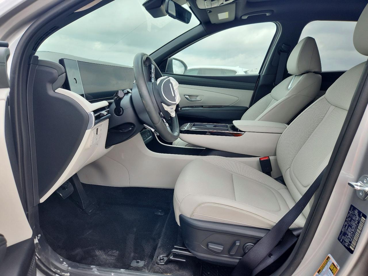 2025 Hyundai Tucson Hybrid Limited - zdjęcie 7