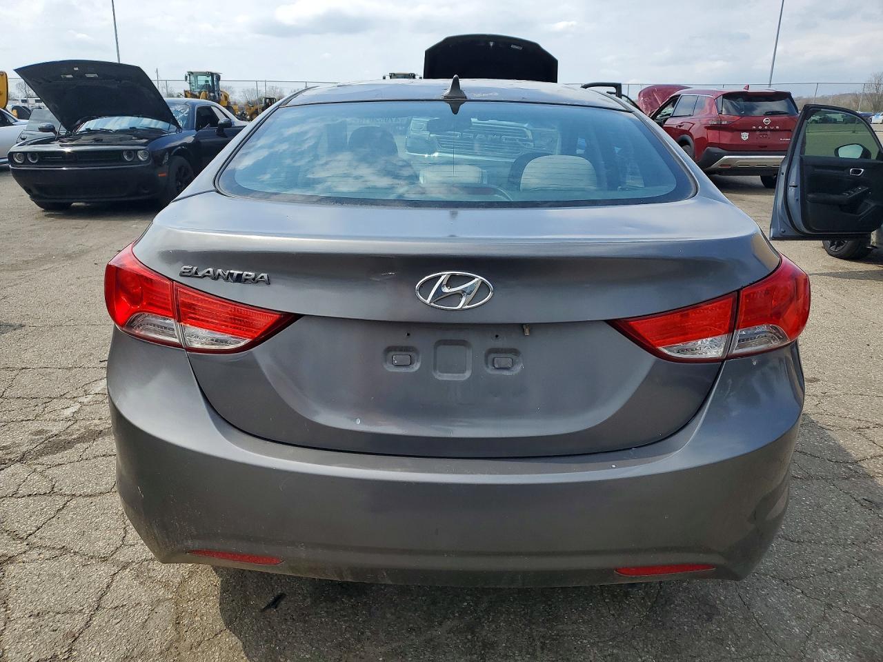 2013 Hyundai Elantra Gls - zdjęcie 6