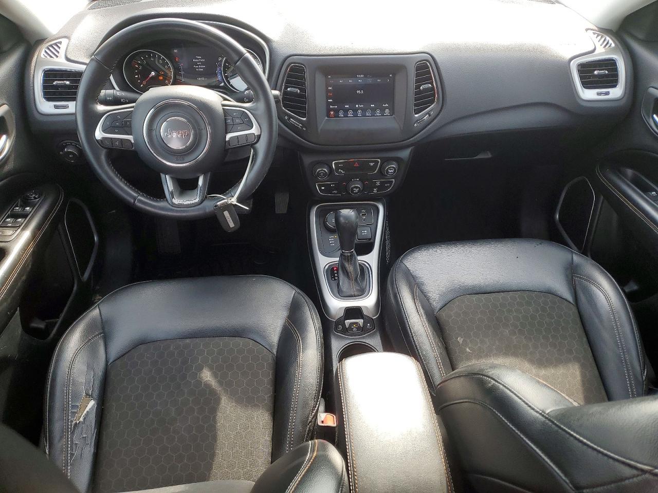 2018 Jeep Compass Latitude - zdjęcie 8
