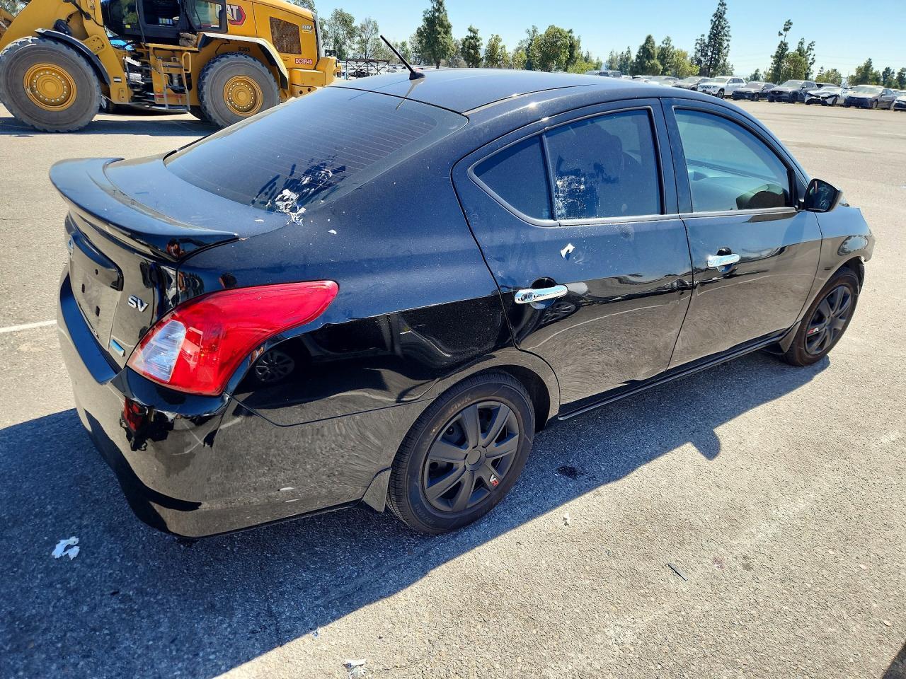 2016 Nissan Versa 1.6 Sv - zdjęcie 3
