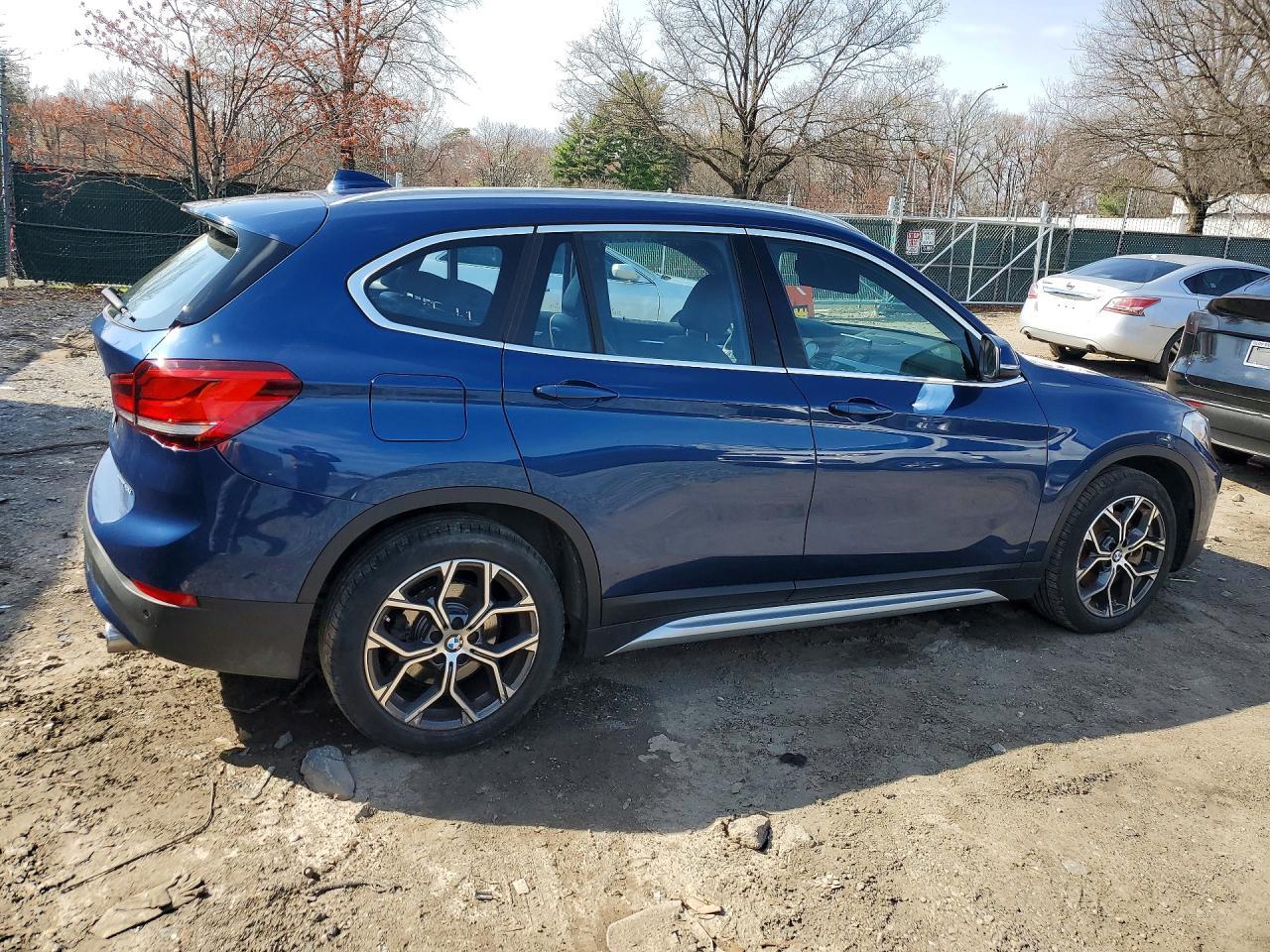2021 BMW X1 xDrive28I - zdjęcie 3