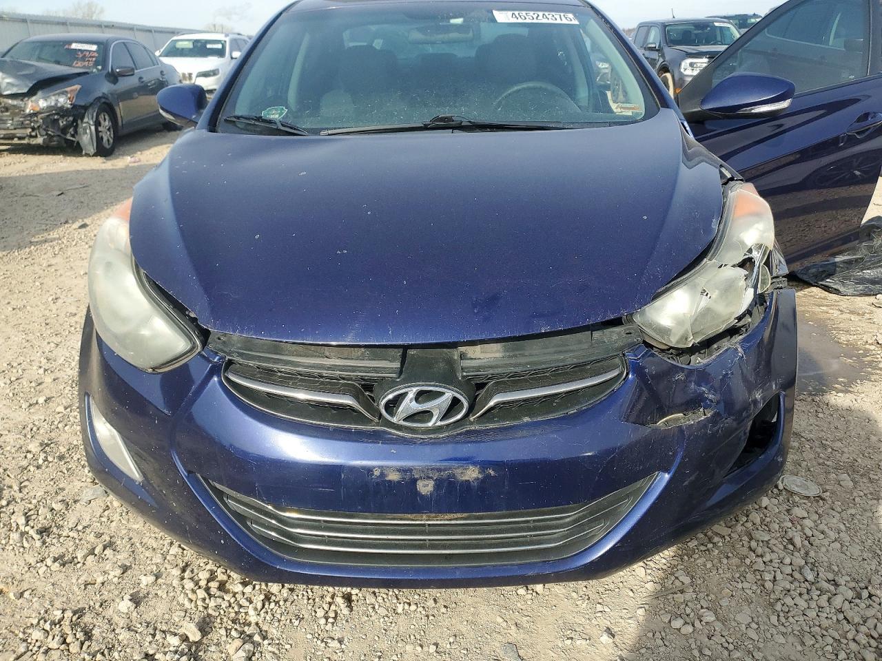 2016 Hyundai Elantra 4D - zdjęcie 11