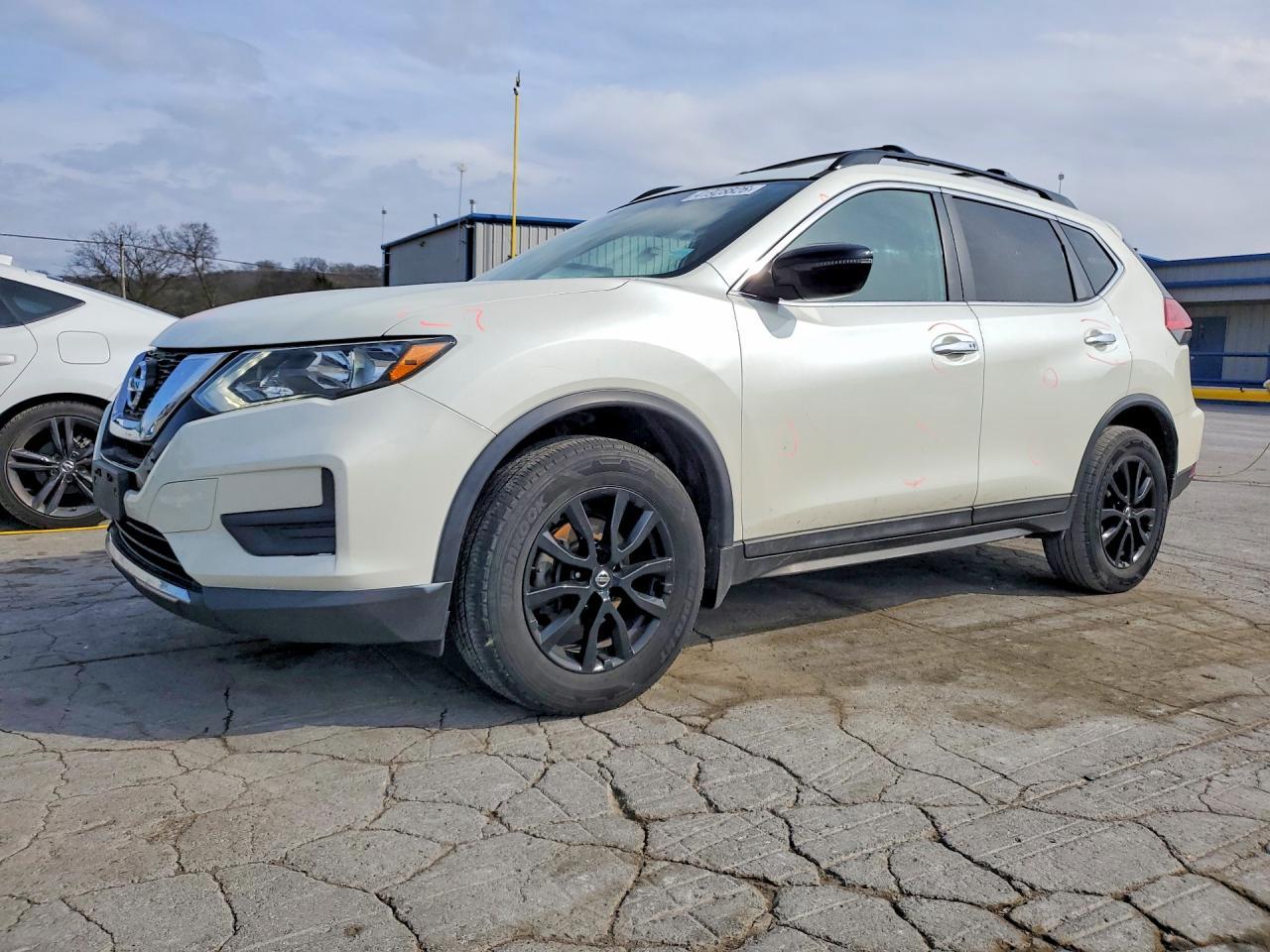 2017 Nissan Rogue Sv - zdjęcie główne
