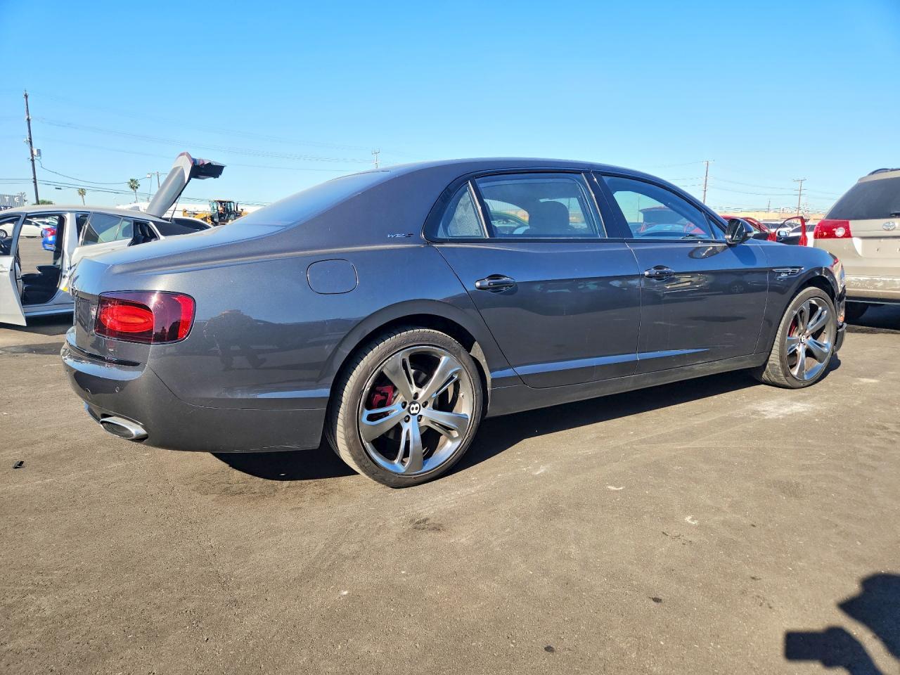 2017 Bently Flying Spur - zdjęcie 3