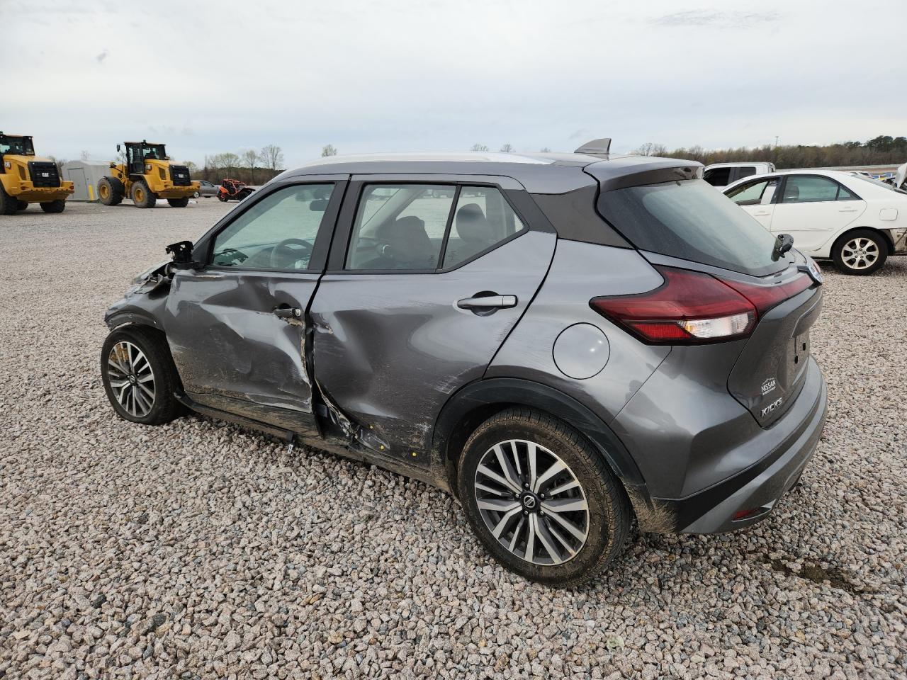 2021 Nissan Kicks Sv - zdjęcie 2