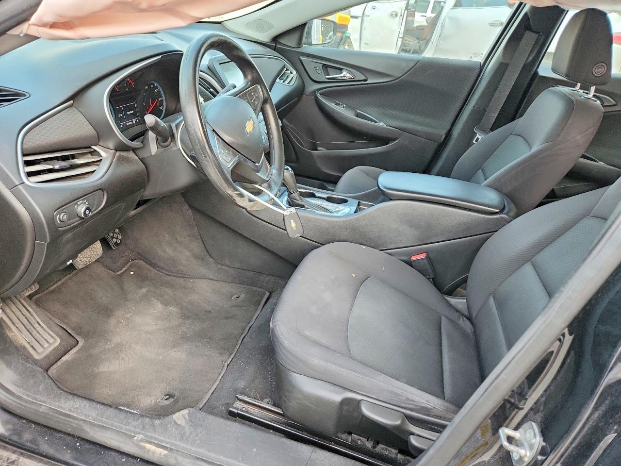 2017 Chevrolet Malibu Ls - zdjęcie 7