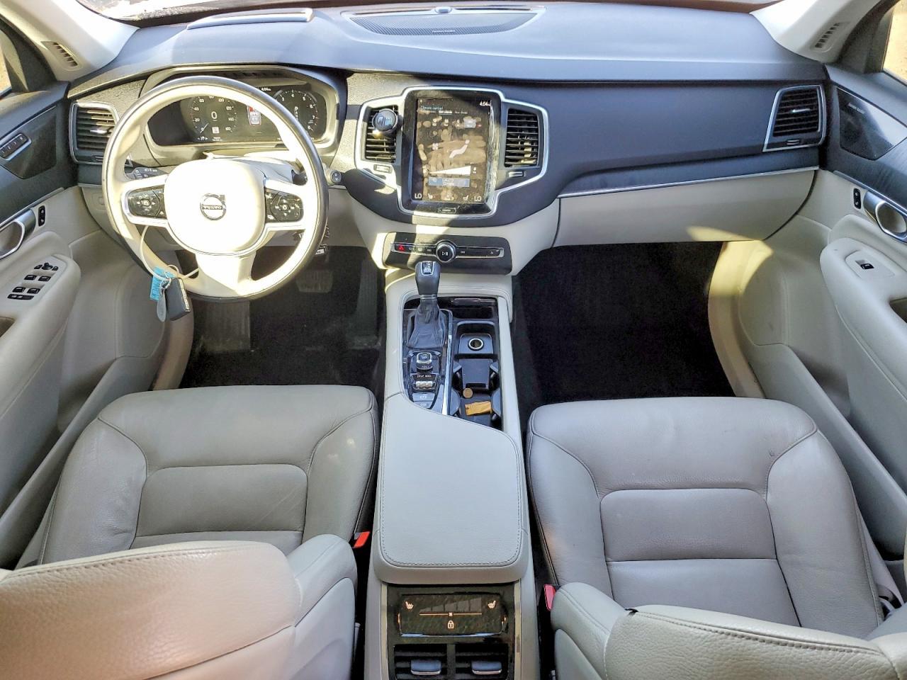 2020 Volvo Xc90 T5 Momentum - zdjęcie 8