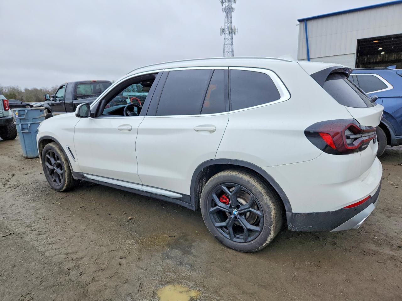 2023 BMW X3 xDrive30I - zdjęcie 2