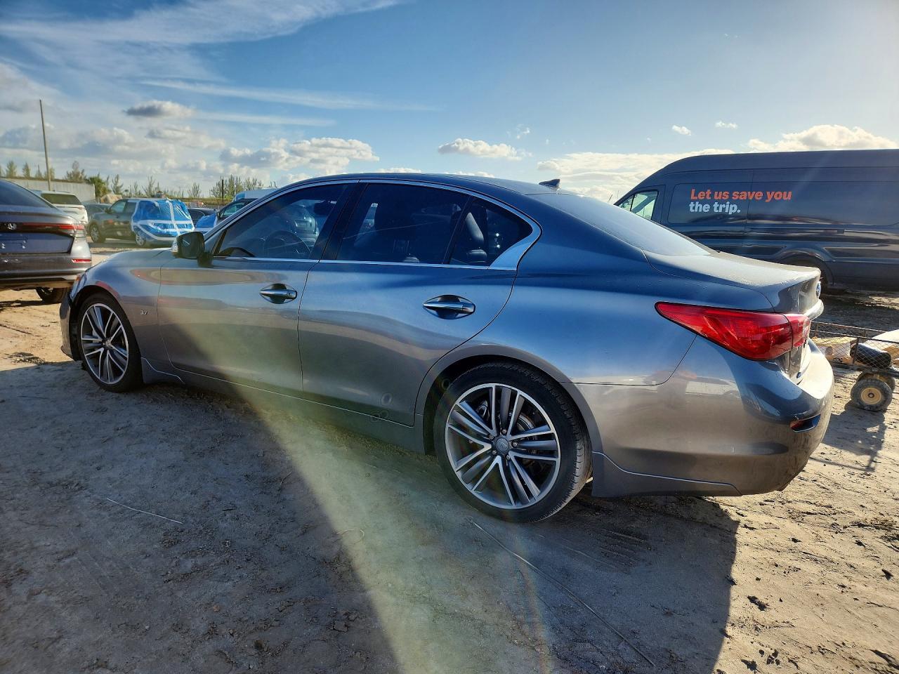 2015 Infiniti Q50 Sport - zdjęcie 2