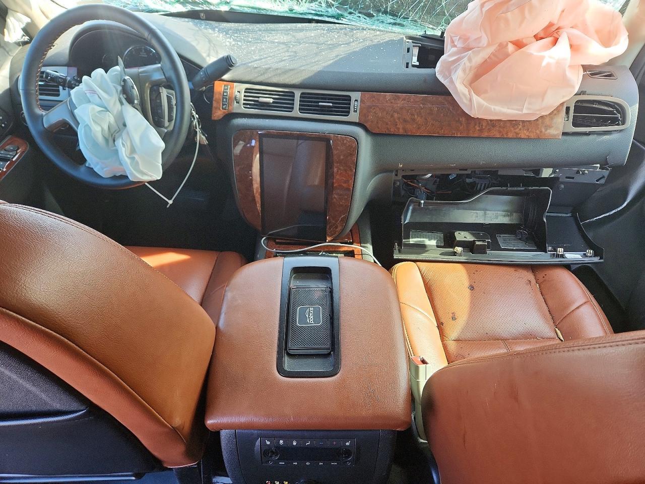 2013 Chevrolet Suburban K1500 Ltz - zdjęcie 8