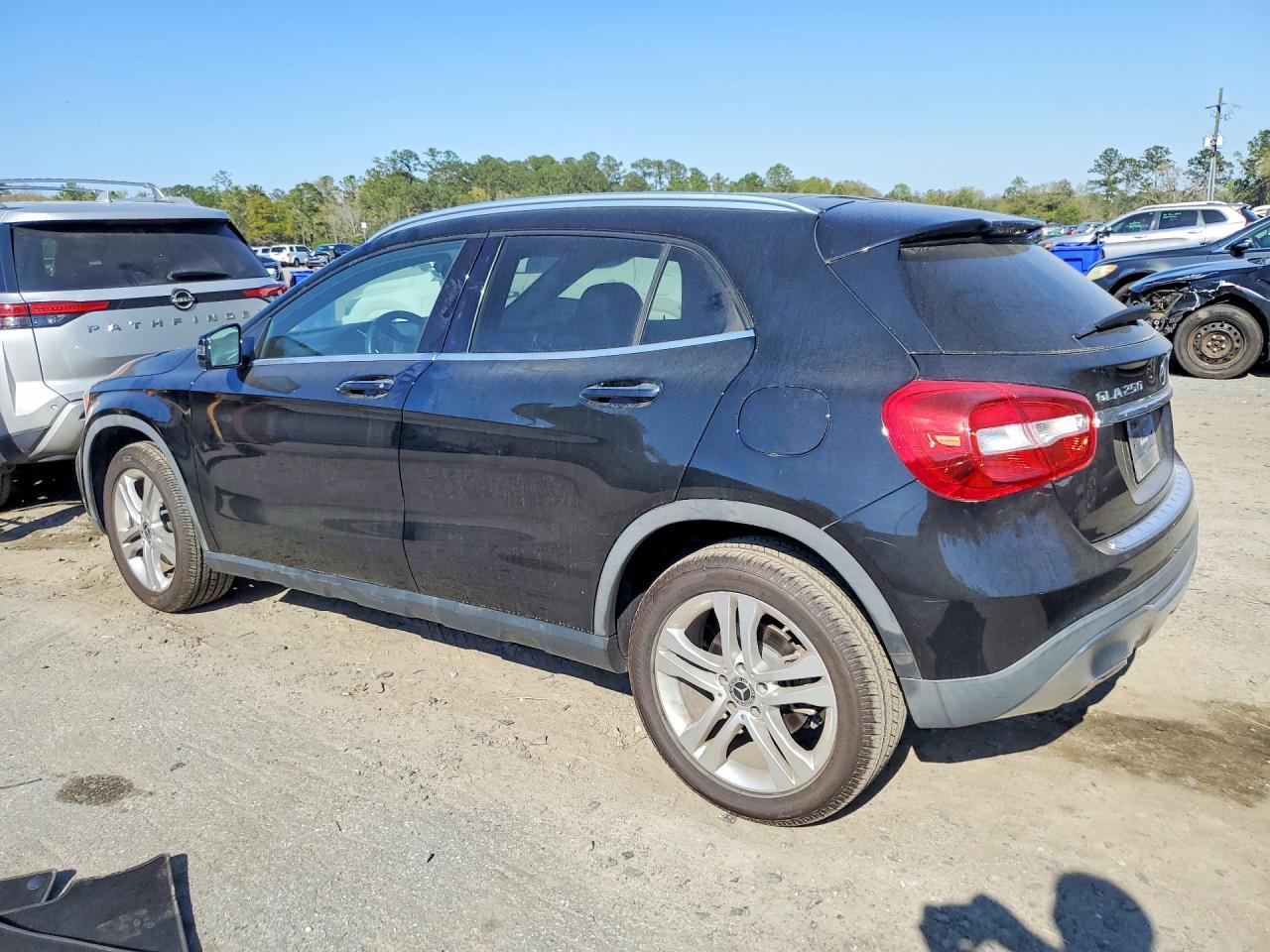 2019 Mercedes-Benz Gla 250 - zdjęcie 2