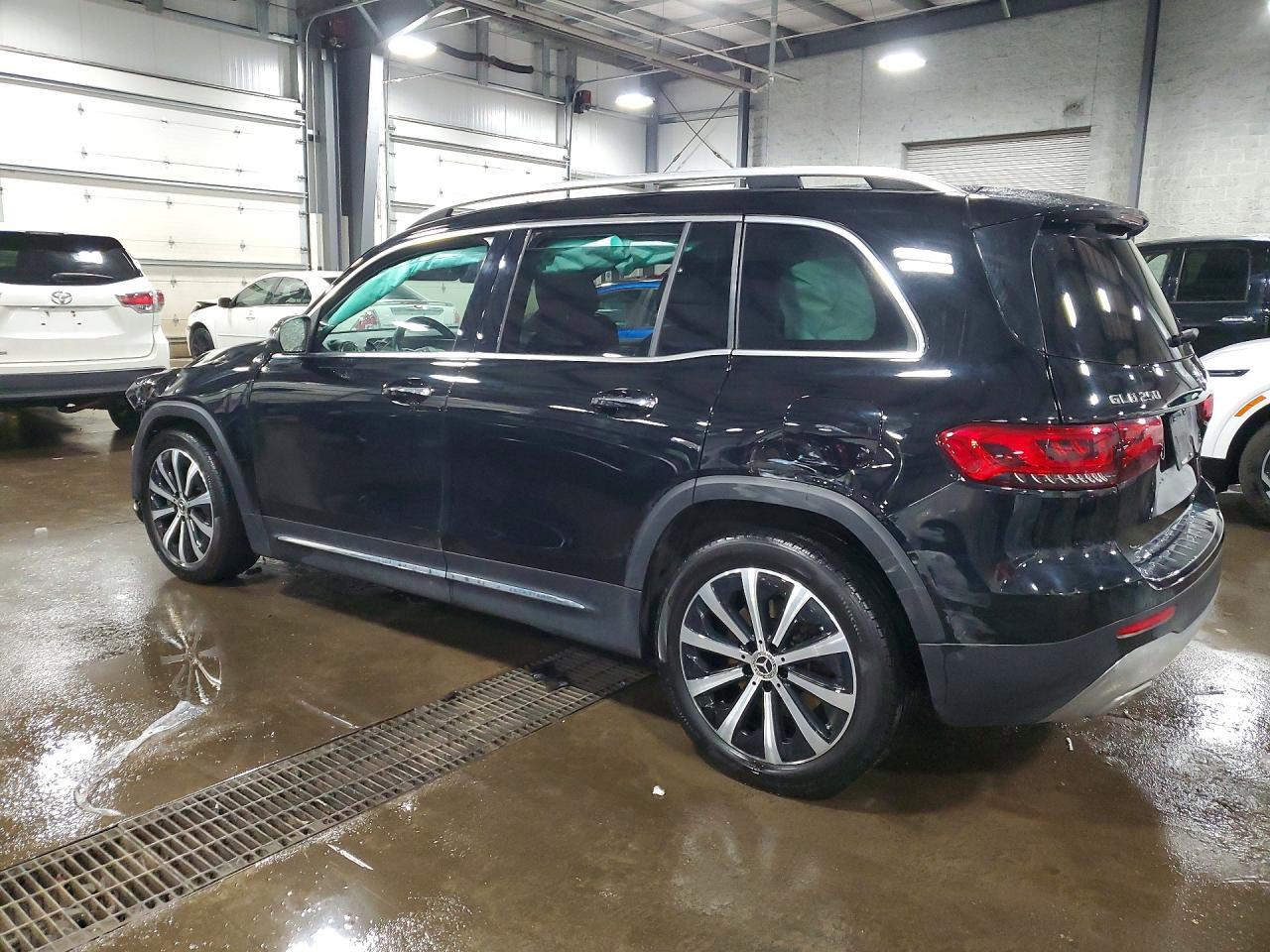 2022 Mercedes-Benz Glb 250 4Matic - zdjęcie 2