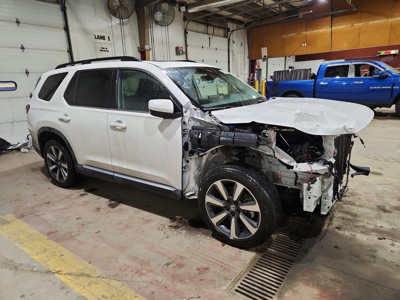 2025 Honda Pilot Touring - zdjęcie 4
