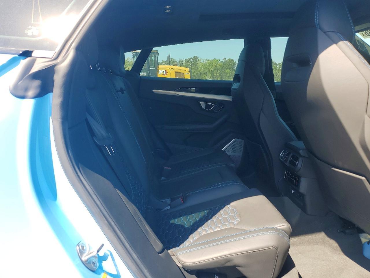 2022 Lamborghini Urus - zdjęcie 11