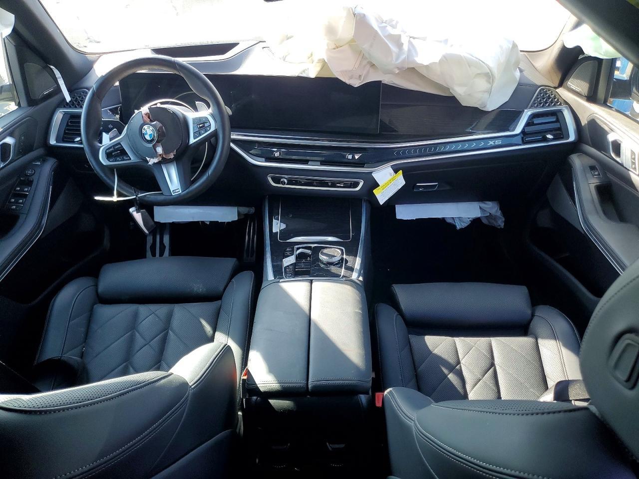 2027 BMW X5 - zdjęcie 8