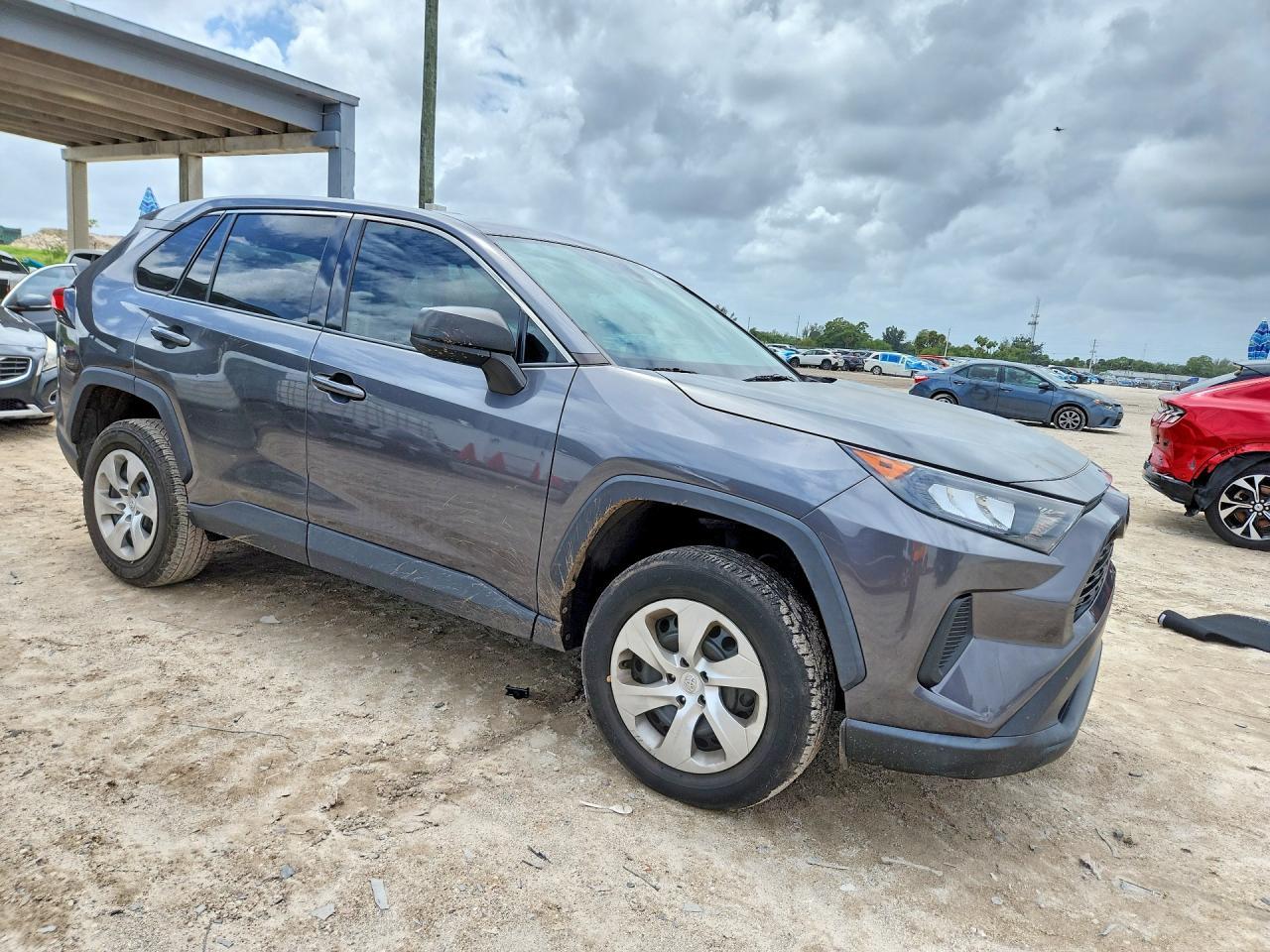 2022 Toyota Rav4 Le - zdjęcie 4