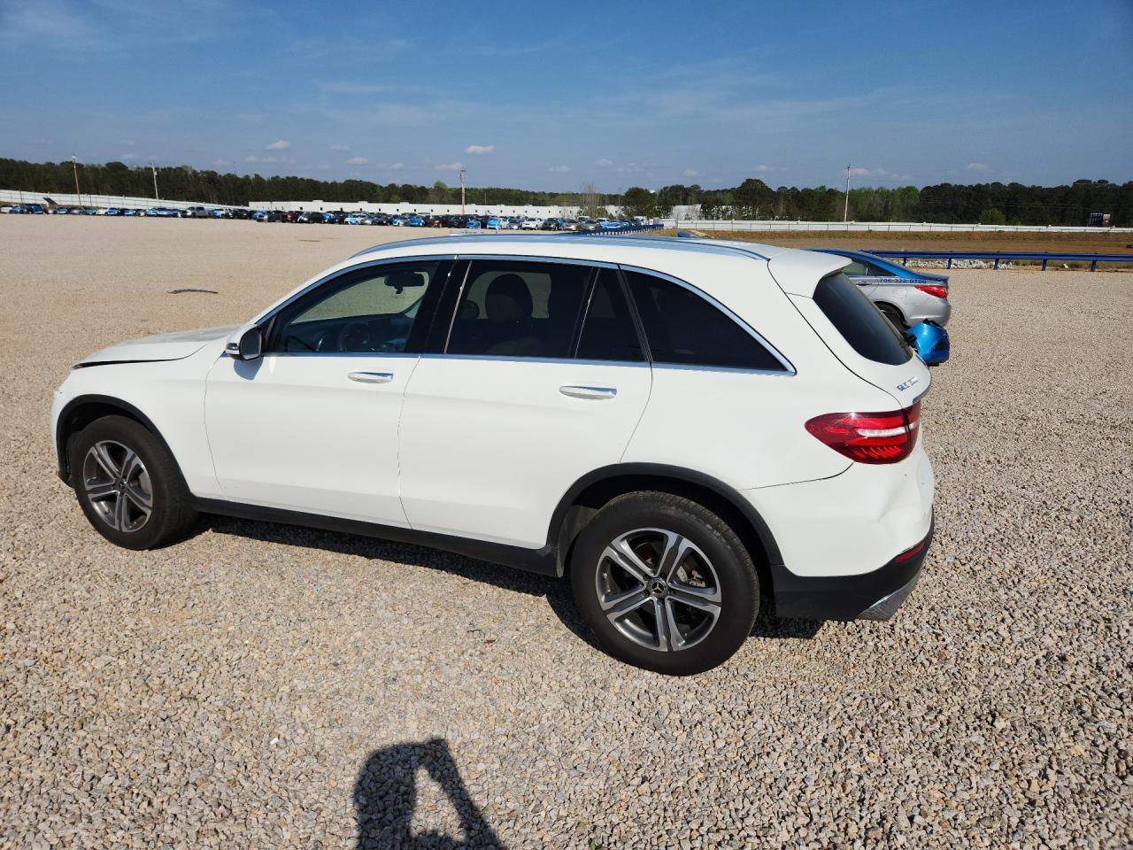 2019 Mercedes-Benz Glc 300 - zdjęcie 2