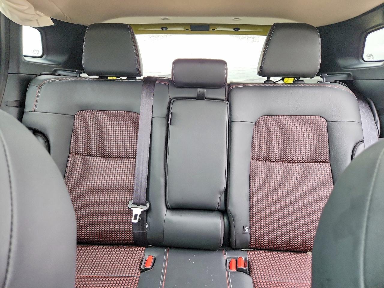 2025 Nissan Kicks Sr - zdjęcie 10