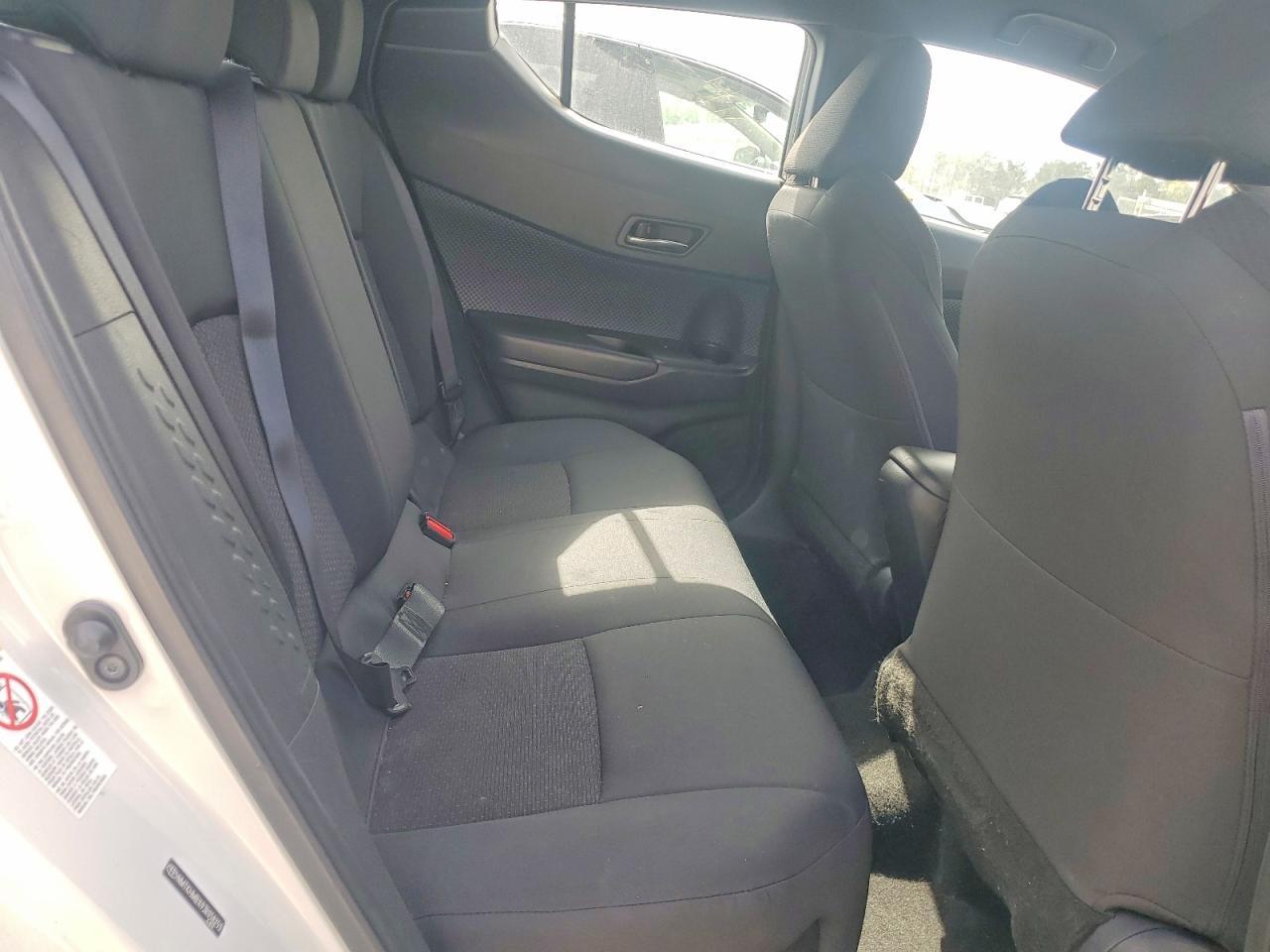 2018 Toyota C-Hr Xle - zdjęcie 10