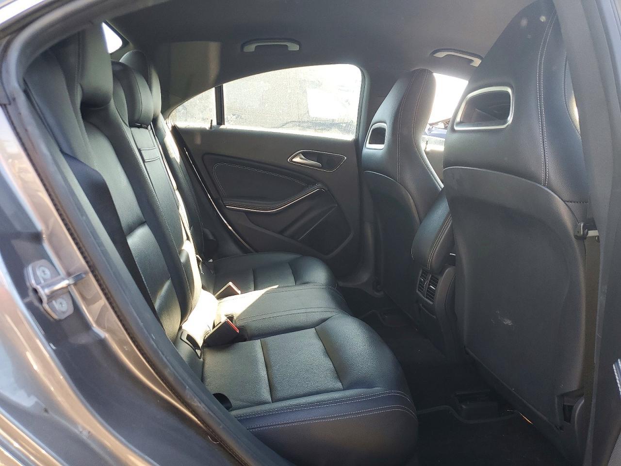 2018 Mercedes-Benz Cla 250 - zdjęcie 10