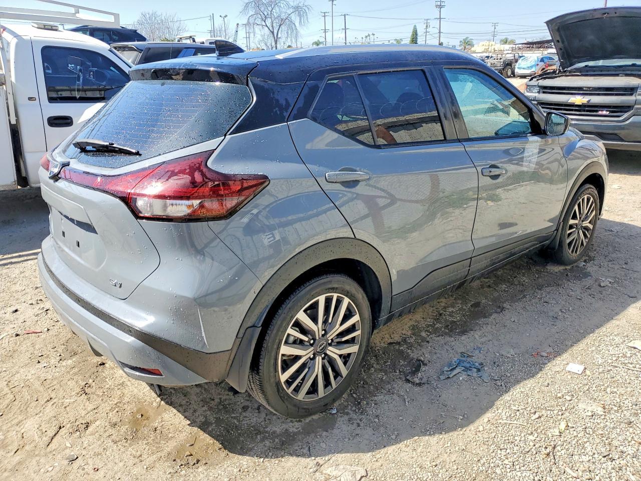 2023 Nissan Kicks Sv - zdjęcie 3