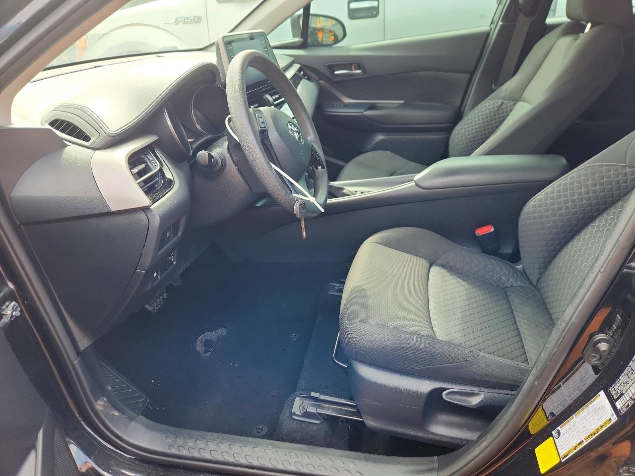 2021 Toyota C-Hr Xle - zdjęcie 7