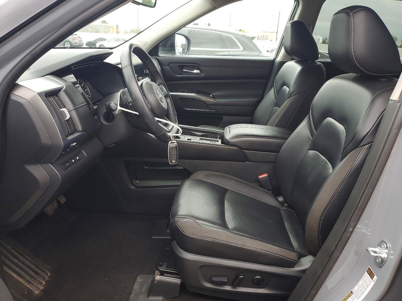 2023 Nissan Pathfinder Sl - zdjęcie 7