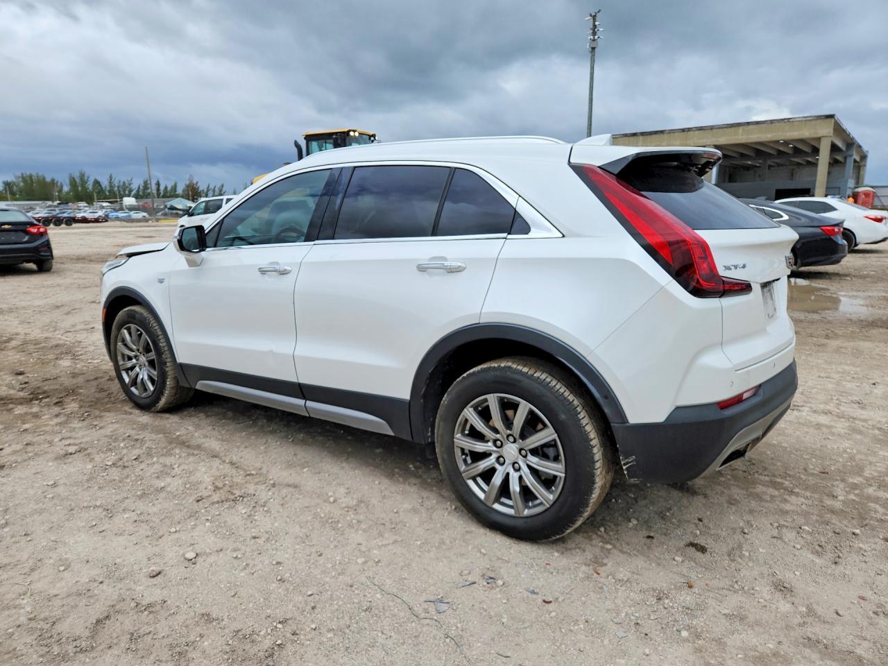 2022 Cadillac Xt4 Premium Luxury - zdjęcie 2